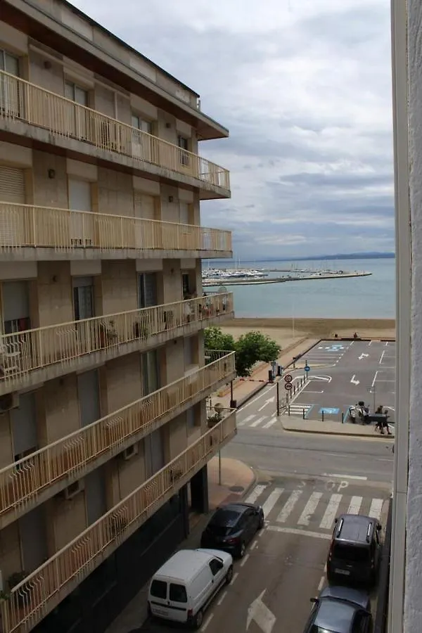 Apartaments Oller Centro Roses Spain