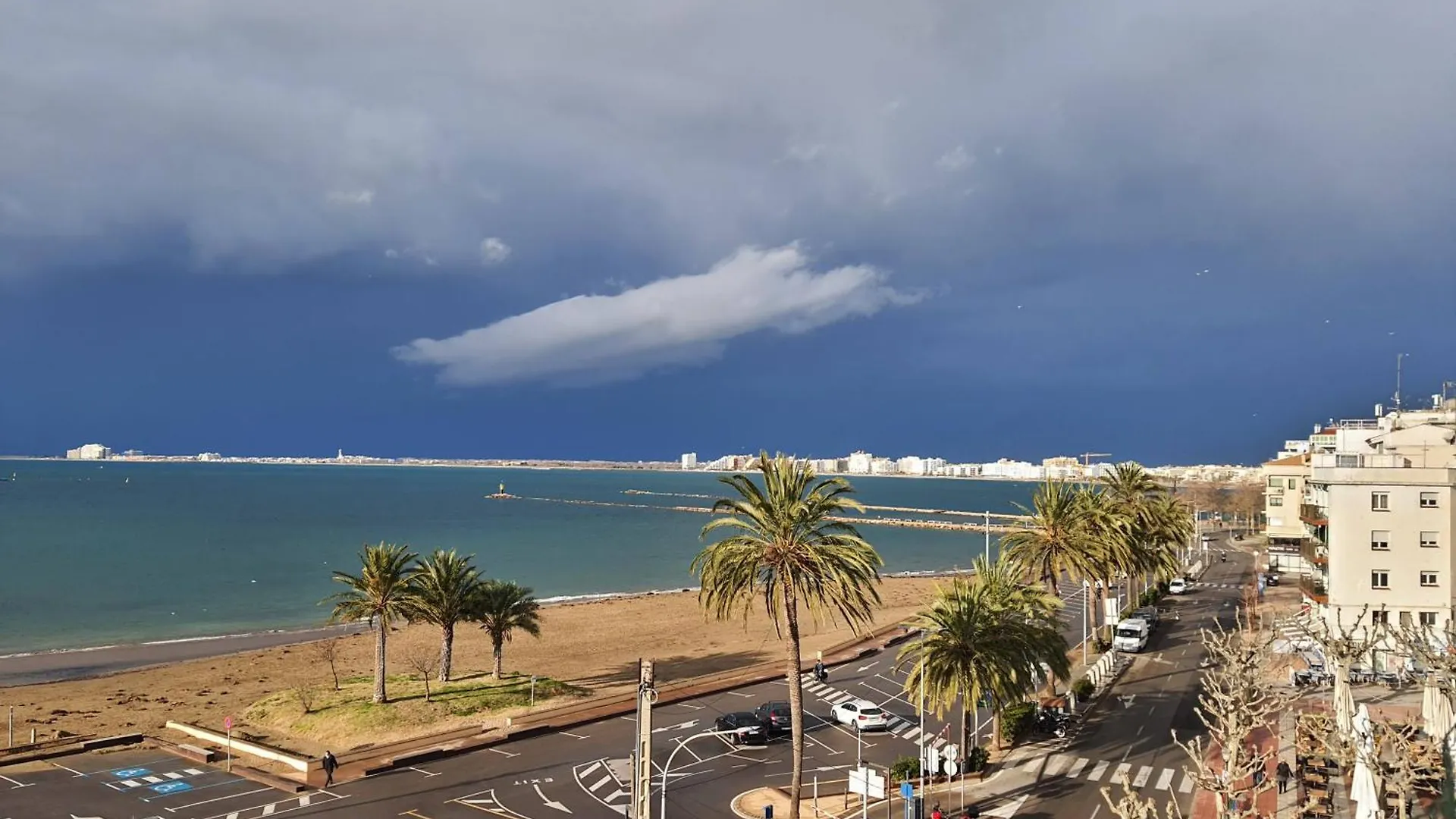 Apartaments Oller Centro Roses Spain